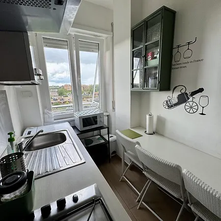 Apartament Grazioso Tiburtina - 3 Bedrooms Rzym