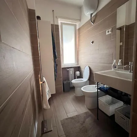 Grazioso Tiburtina - 3 Bedrooms Róma