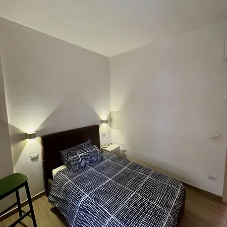 Grazioso Tiburtina - 3 Bedrooms * Róma